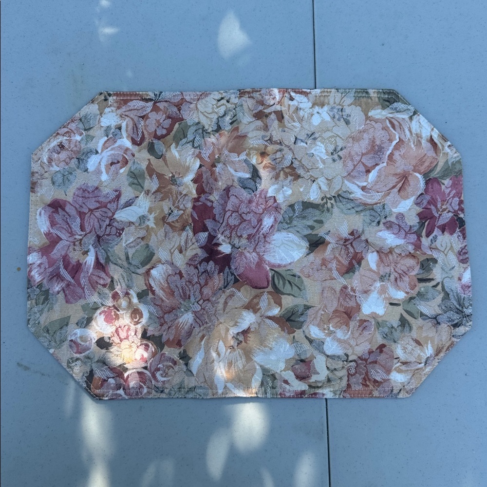 Floral Tapestry Patterned Placemat Setting